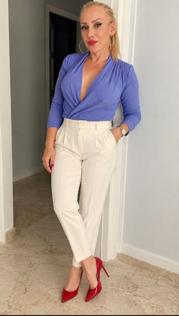 Olivya Peri Fotoğraf 5
